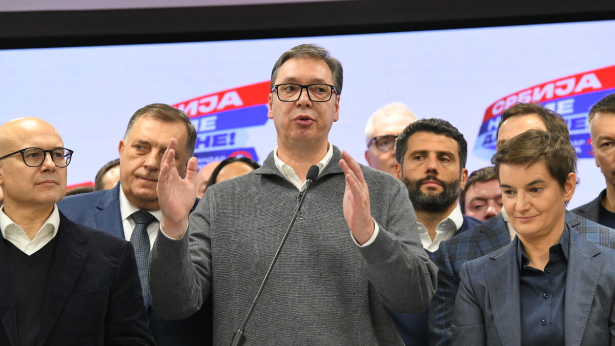 Vučić: Apsolutna većina